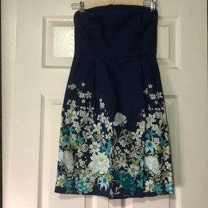 Strapless flower dress 💕